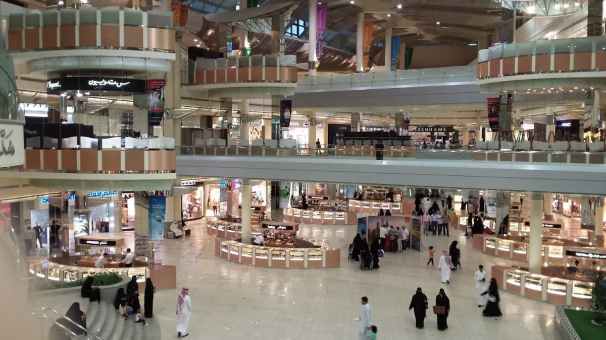 Abraj Al Bait Mall (Clock Tower Shopping Center) 2