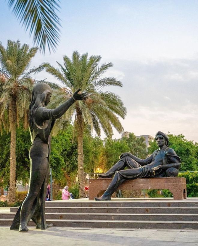 Shahrayar & Scheherazade Monument 2