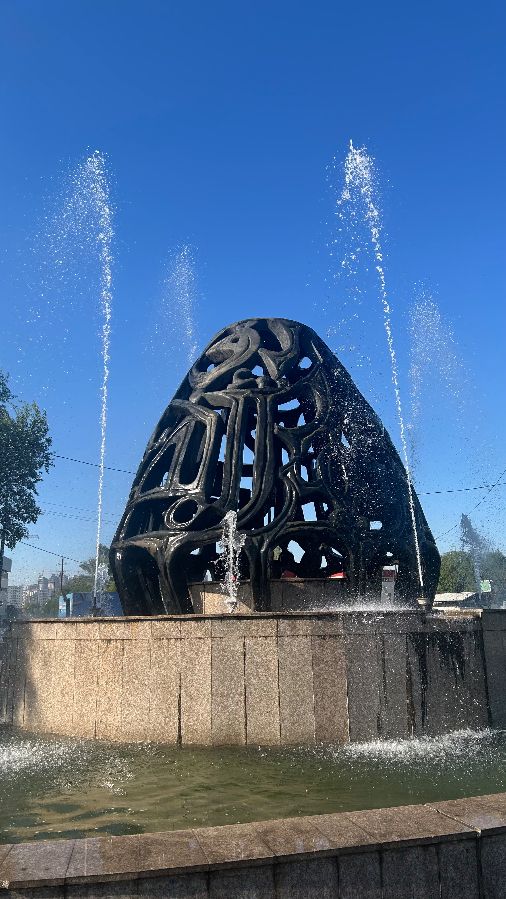 Baghdad’s Verses Monument 3