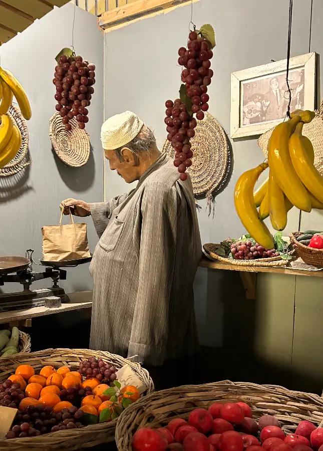 بقال (پنساری)