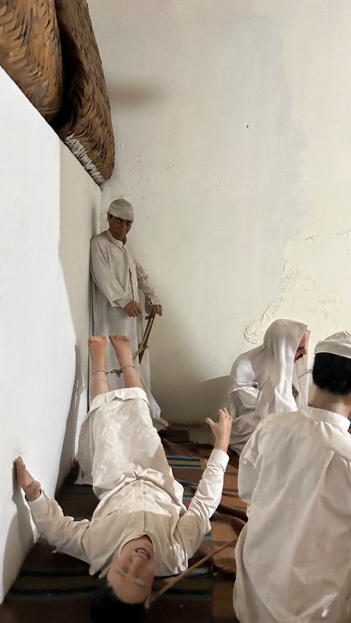 The Mullah and The Childern 4