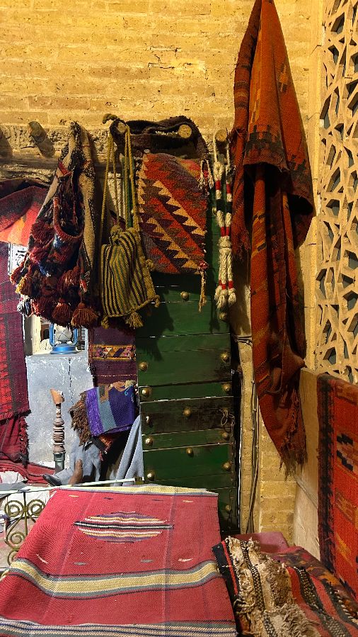 Carpet Seller 3