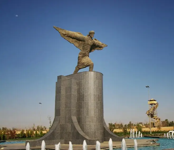 عباس بن فرناس یادگار