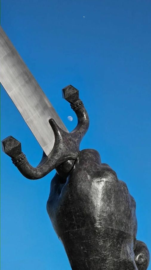 The Victory Arch Monument 3