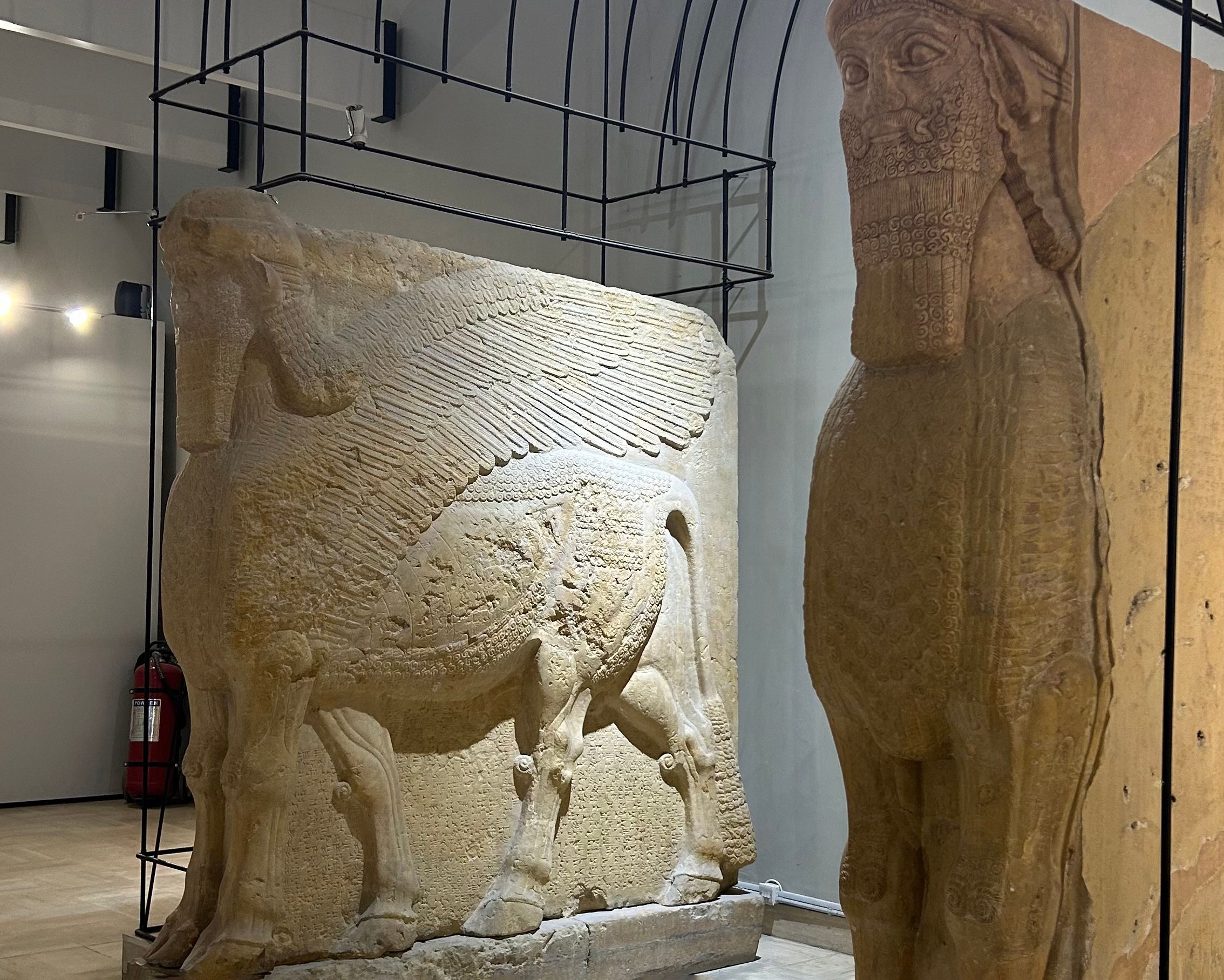 09 Middle Assyrian Period hall